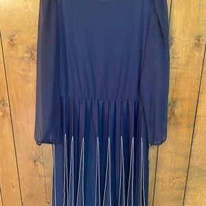 Elegant Navy Long Sleeve Dress